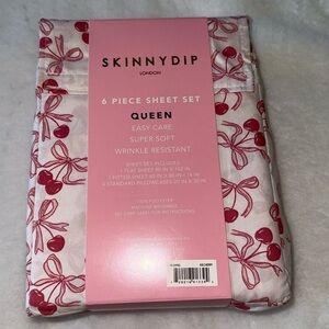🩷🍒Skinny dip London cherry 6pc sheet set (Queen)